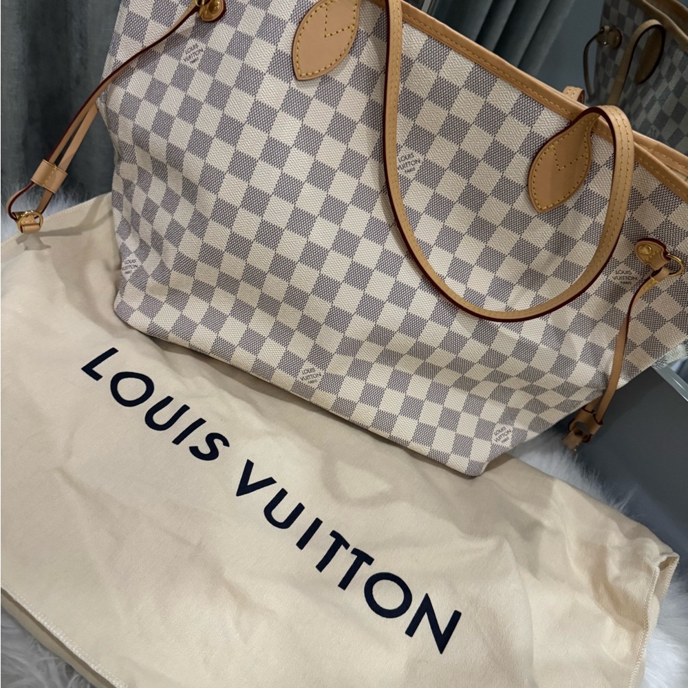 Louis Vuitton Neverfull MM Damier Azur Beige interior - Picture 8 of 14
